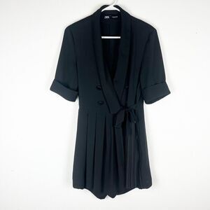 Zara Pleated Jumpsuit Black Size Medium Short Sleeve​​​